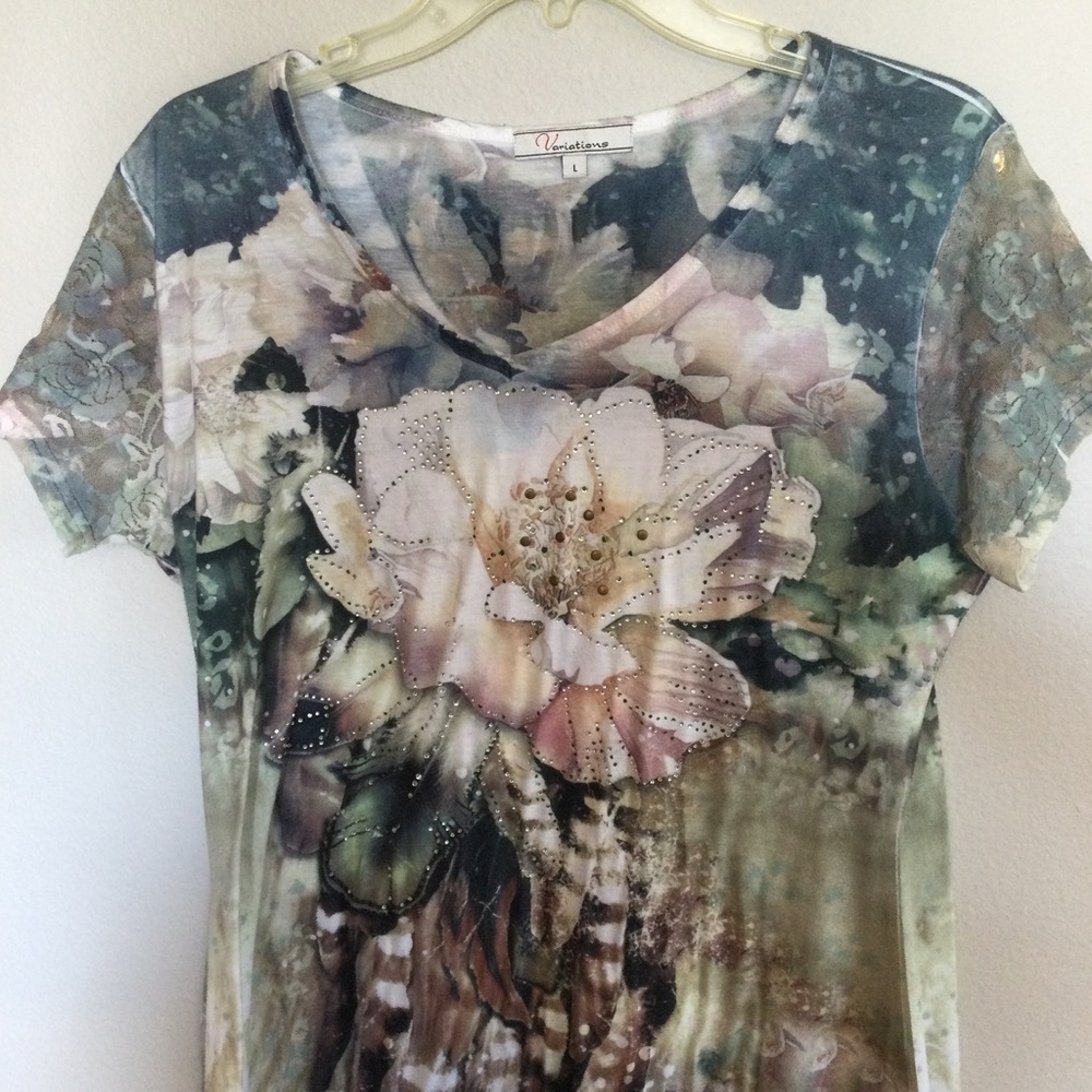Variations Multicolored Top With Rivets Cap Sleeves Size Large - Picture 3 of 8